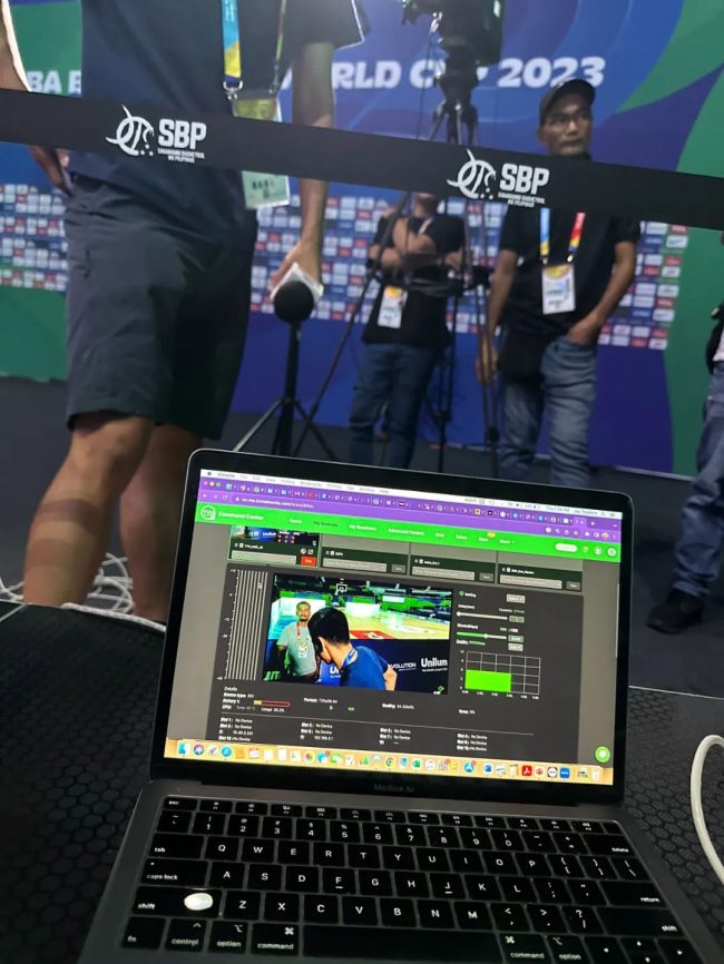 ESPN现场工作人员通过TVU Command Center对所有TVU One进行监控和管理