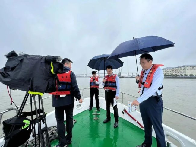 TVU One工作在风雨中的游船上